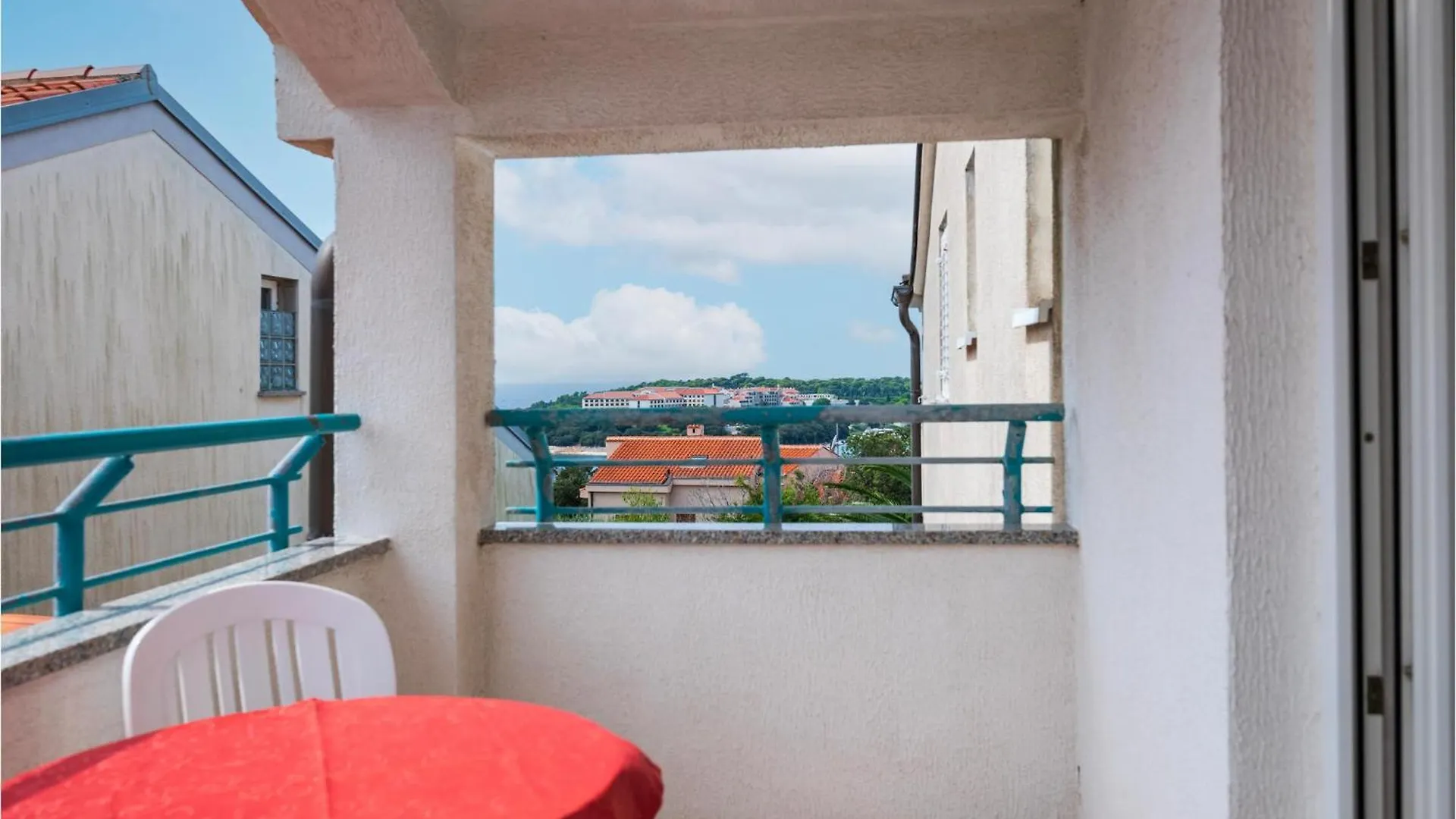 3 Bedroom Amazing Apartment In Pjescana Uvala