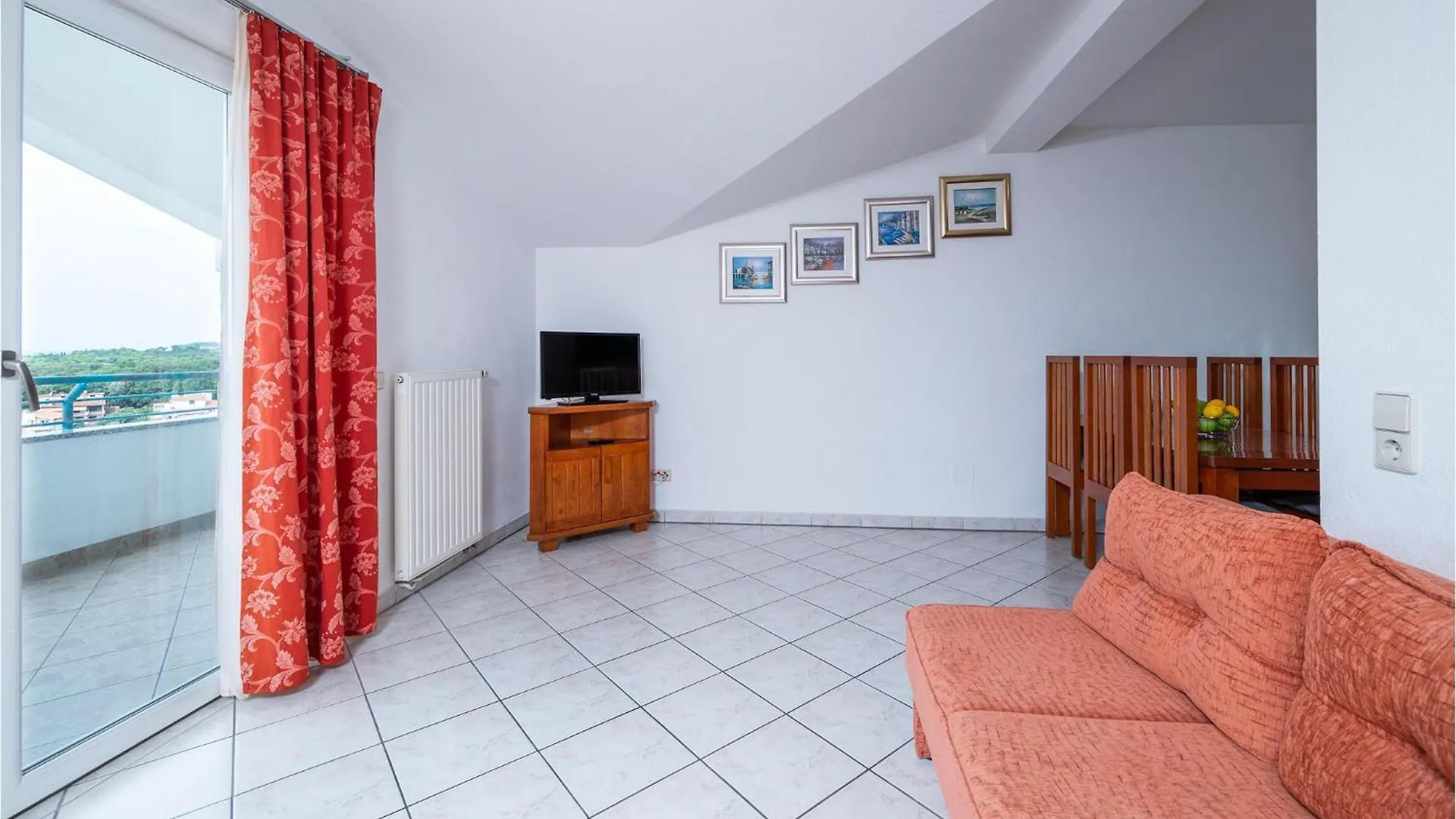 3 Bedroom Amazing Apartment In Pjescana Uvala
