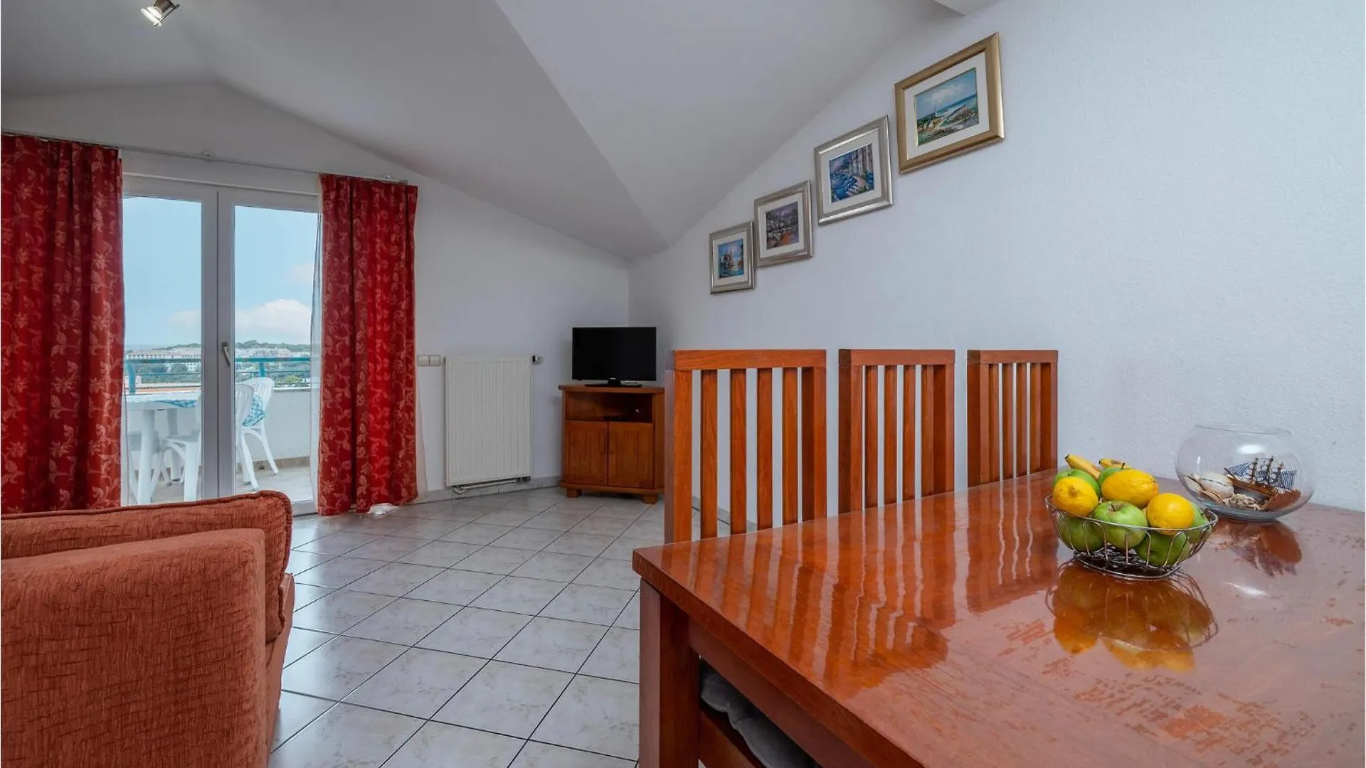 3 Bedroom Amazing Apartment In Pjescana Uvala Croatia