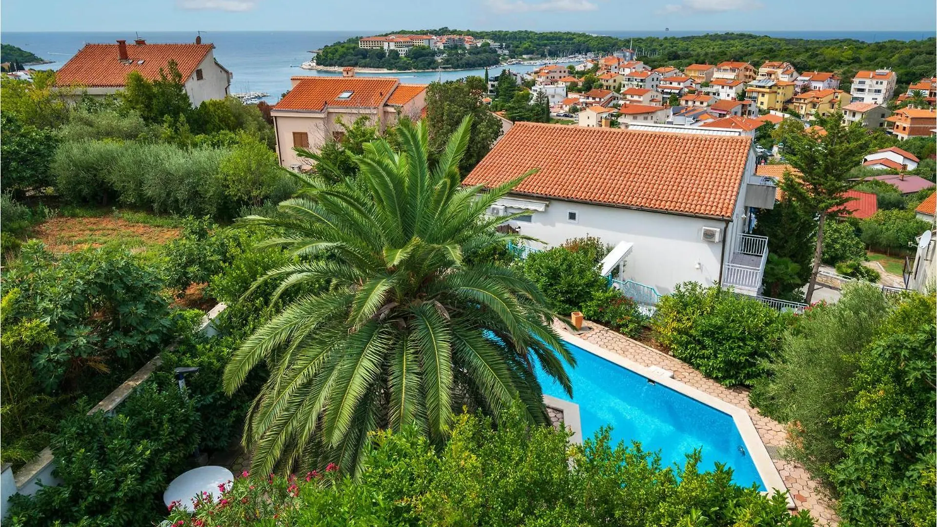 3 Bedroom Amazing Apartment In Pjescana Uvala