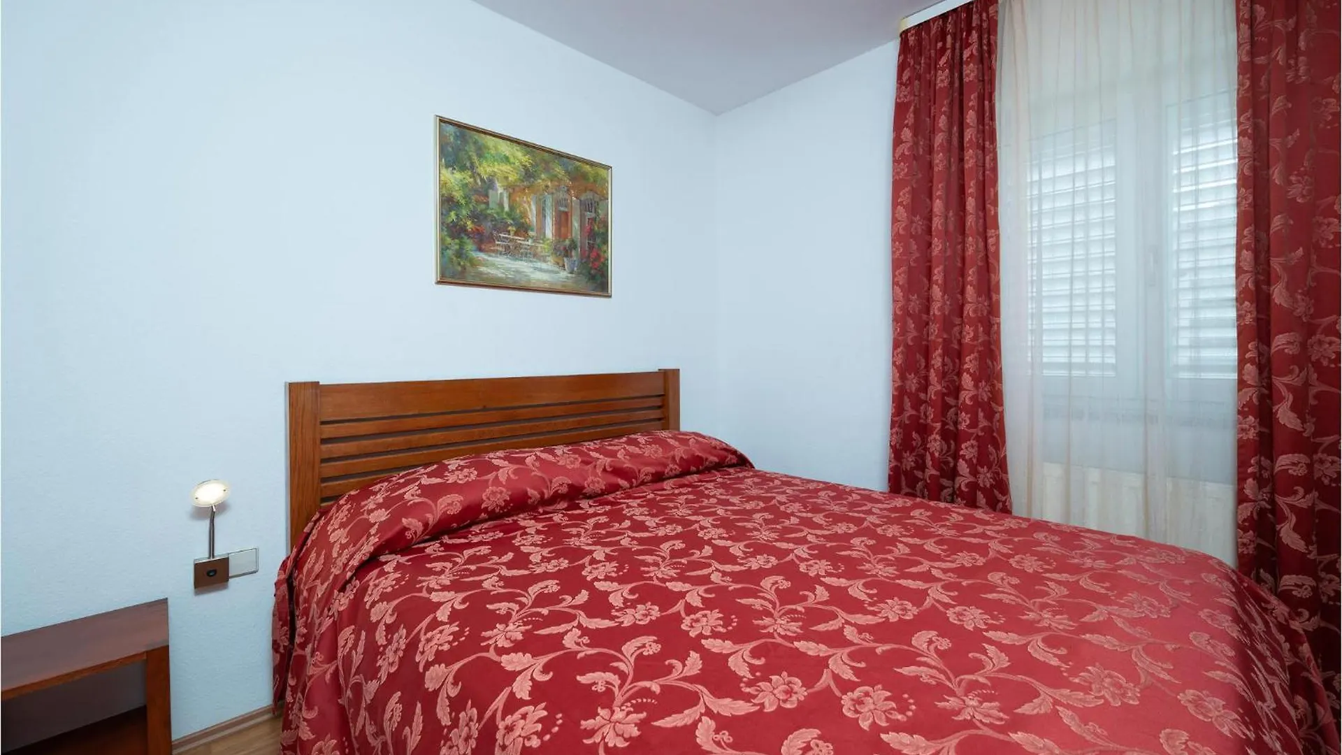 3 Bedroom Amazing Apartment In Pjescana Uvala